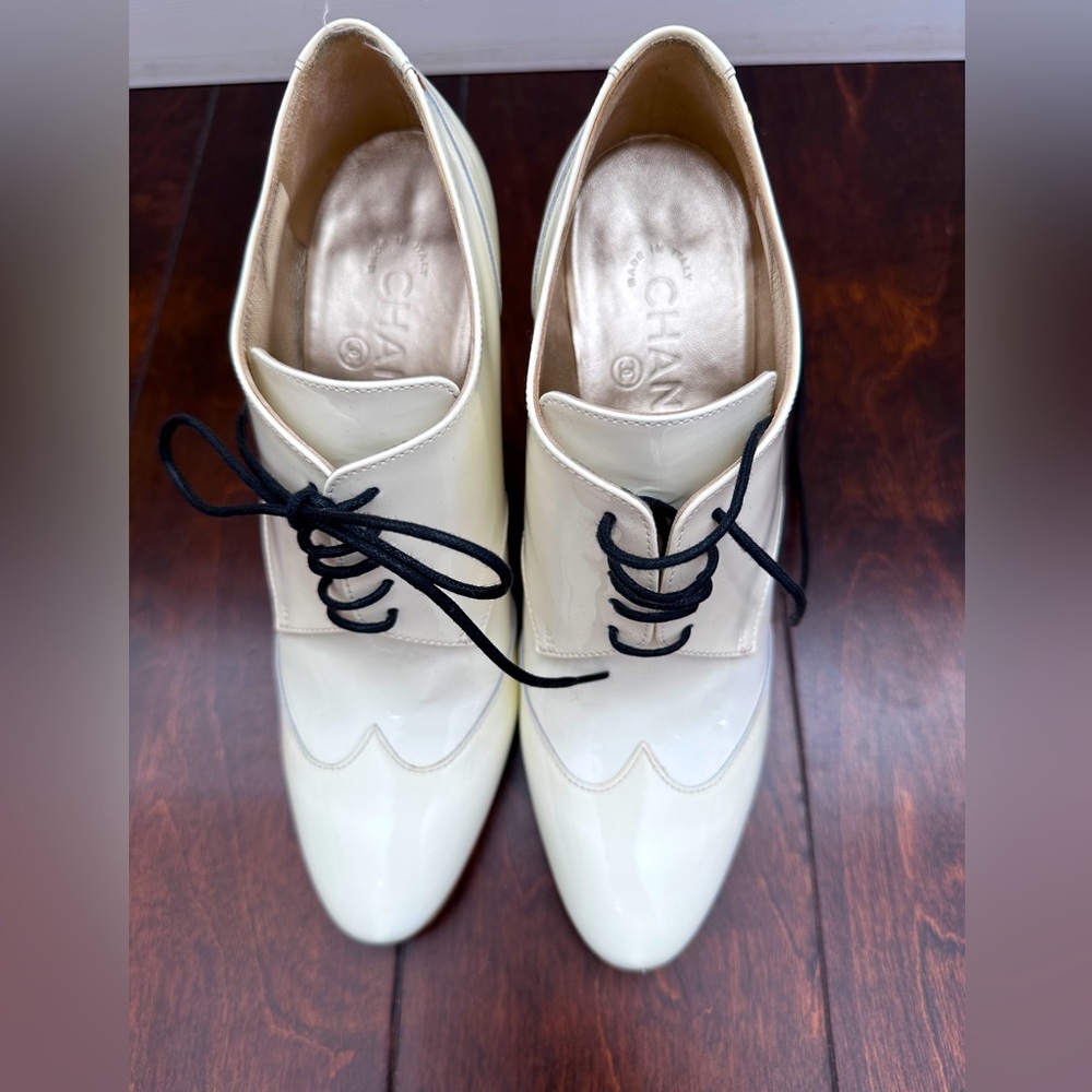 Chanel white boots size 38 (8)